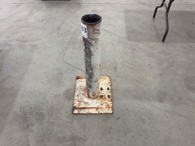 30"-tall-pedestal-image-2