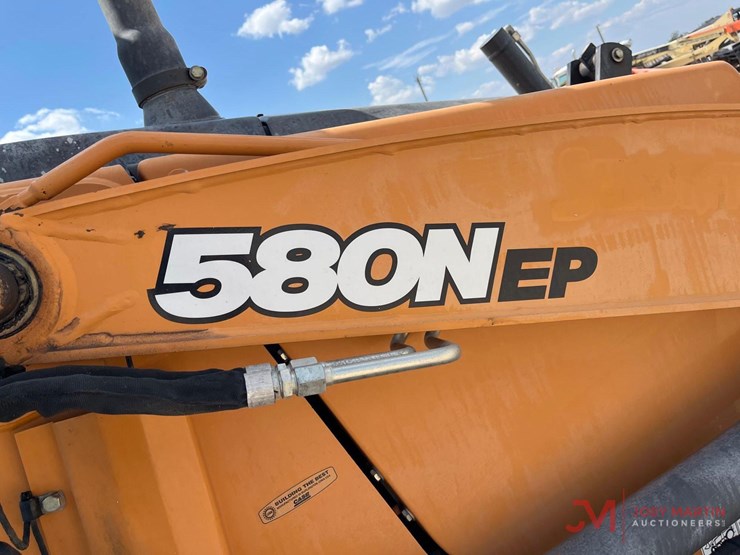 2021-case-580n-ep-loader-backhoe-image-8
