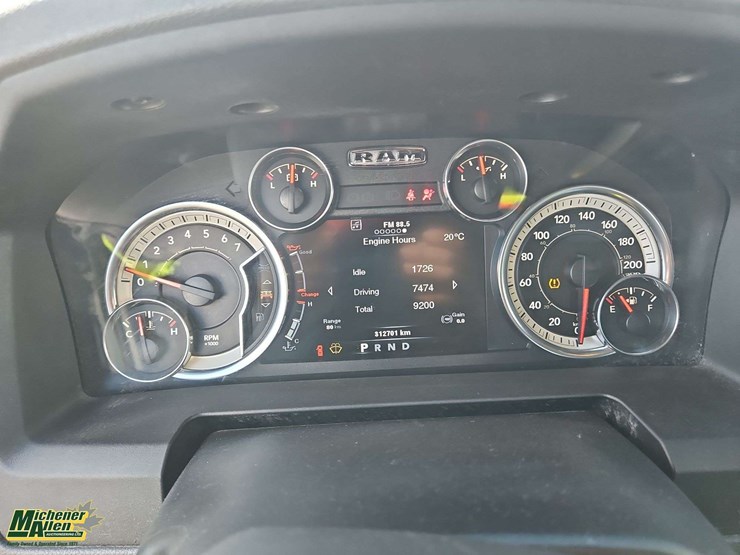 2013-dodge-1500-image-19