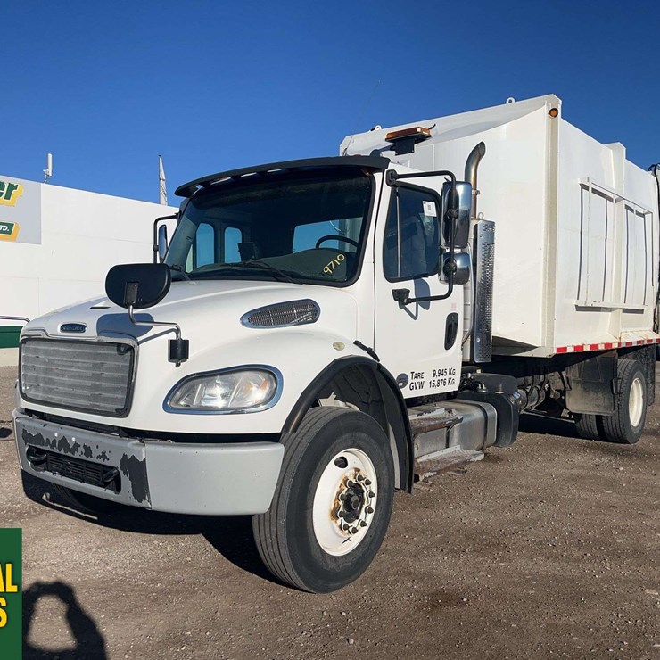 2015 FREIGHTLINER M2 106