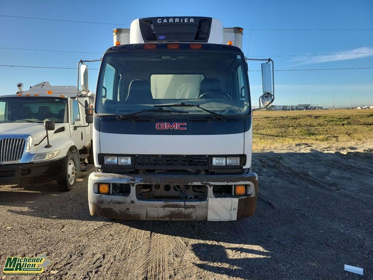 2007-gmc-t8500-image-3