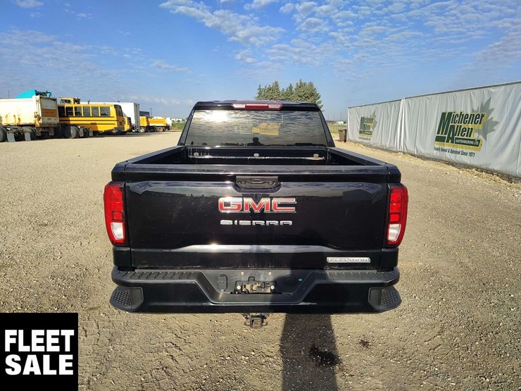 2023-gmc-sierra-1500-image-8