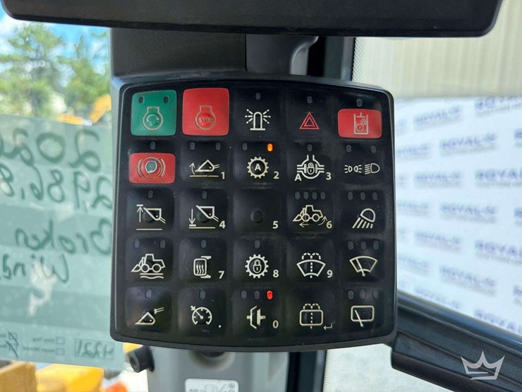 2022-john-deere-524-image-7