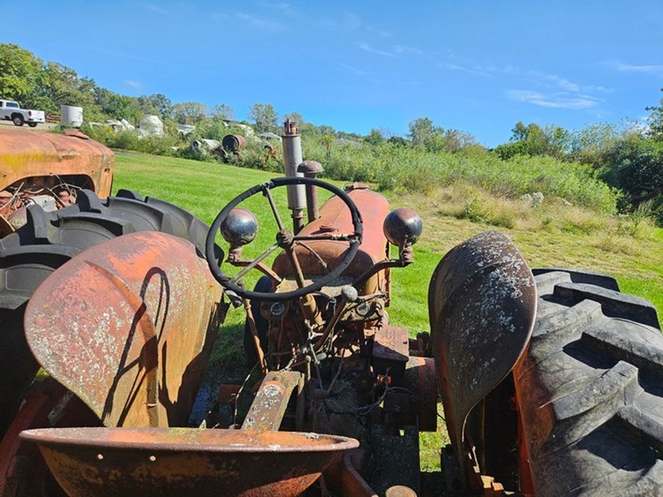 #2525-•-case-tractor-image-26