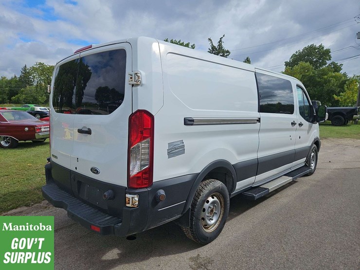 2017-ford-transit-image-4