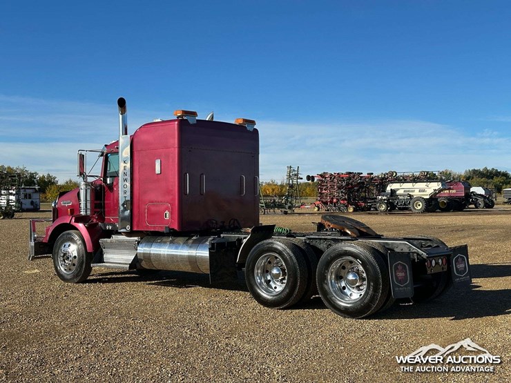 2011-kenworth-t800-image-4