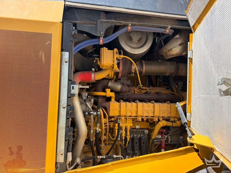 2022-john-deere-524-image-31