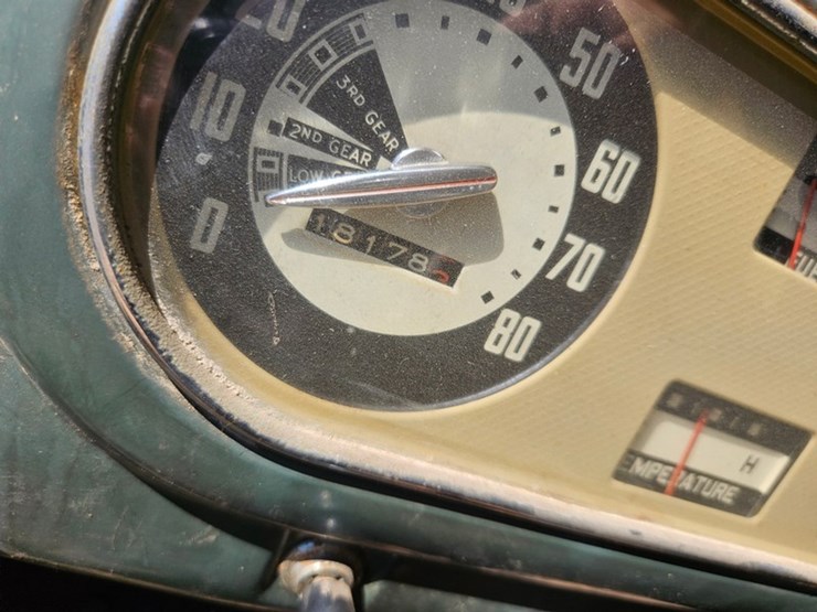 #2535-•-1949-ford-f-7-fire-truck-image-44