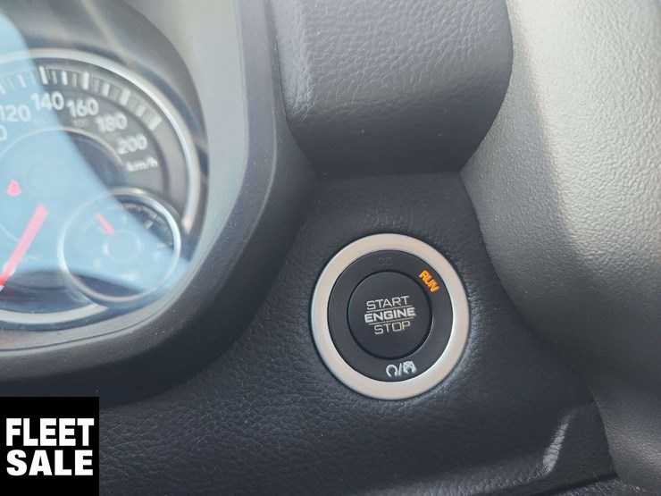 2020-dodge-1500-image-25