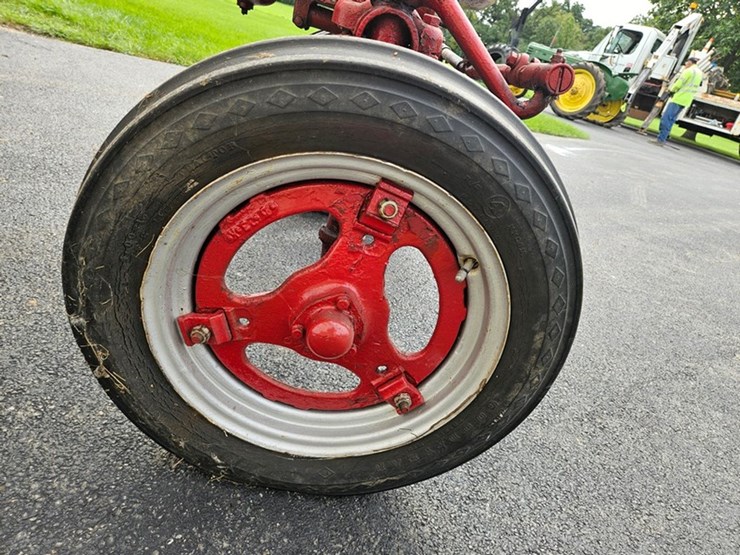 #2507-•-farmall-model-a-tractor-image-33