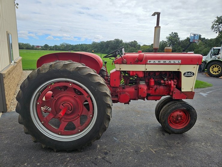 #2509-•-1959-farmall-340-tractor-image-6