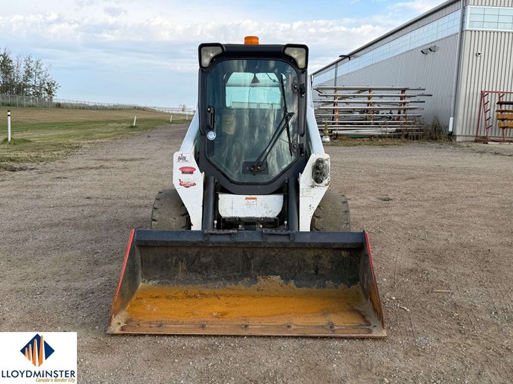 2015-bobcat-s570-image-12