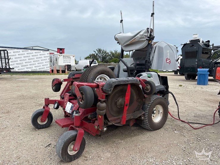 exmark-zero-turn-commercial-mower-image-1