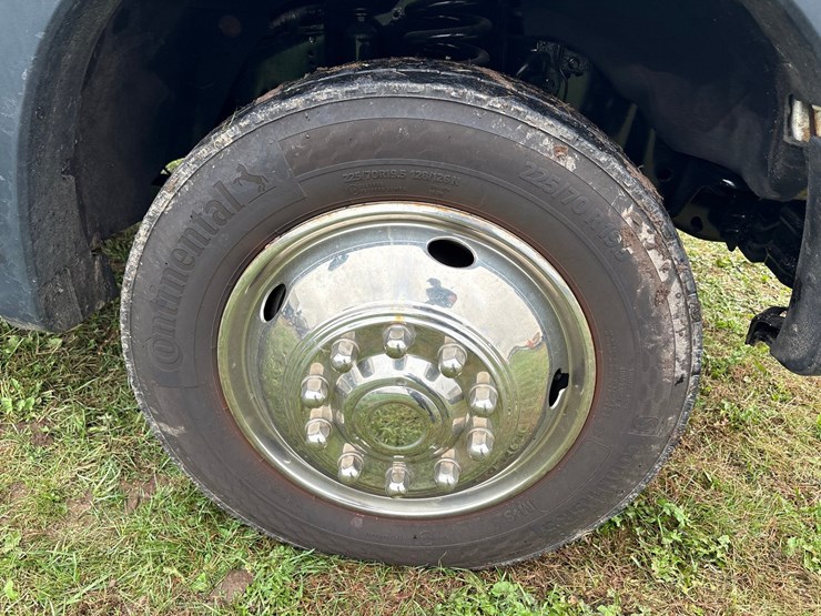 2015-ford-f550-image-90