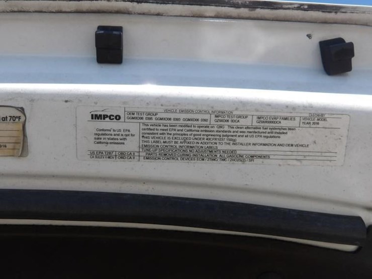 2016-chevrolet-silverado-2500-image-12