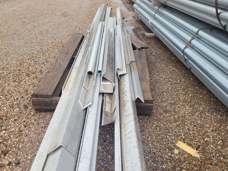 (6)-25'-lengths-of-2"x3"-aluminum-angle-iron-image-7