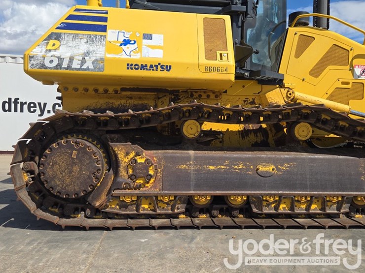 2018-komatsu-d61ex-24-image-16