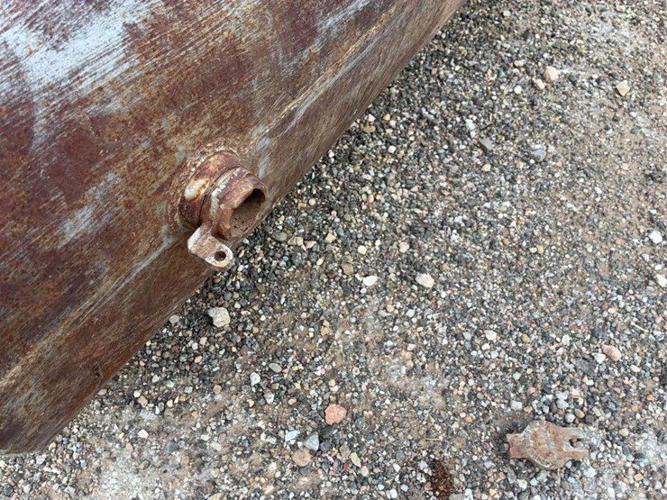 farm-fuel-tank-with-stand-image-5