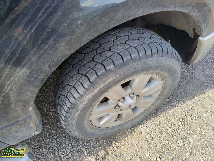 2011-ford-f150-image-33