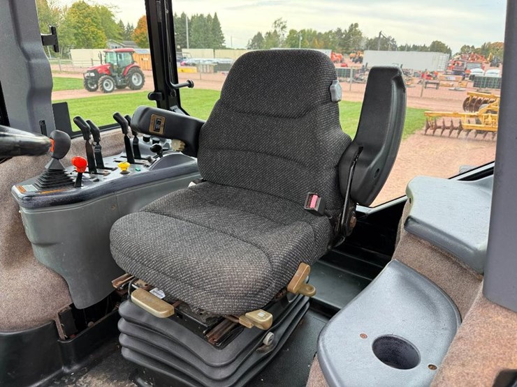 new-holland-8670-image-46
