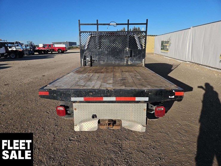 2021-ford-f350-image-6