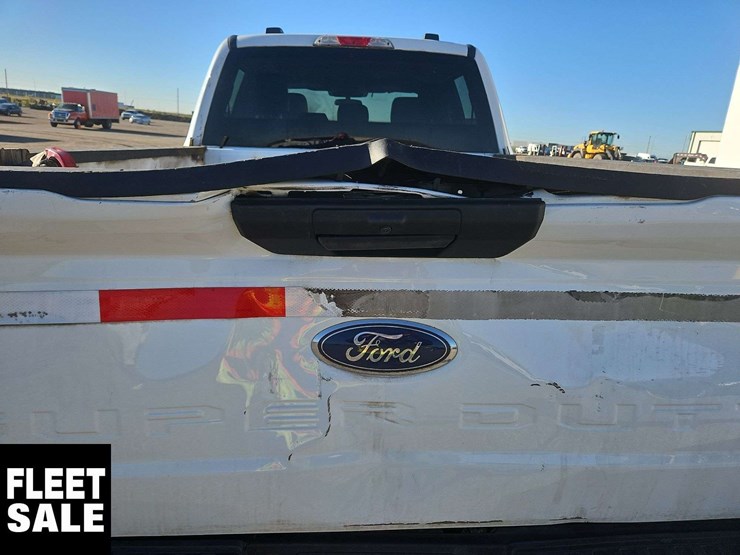 2023-ford-f350-image-21