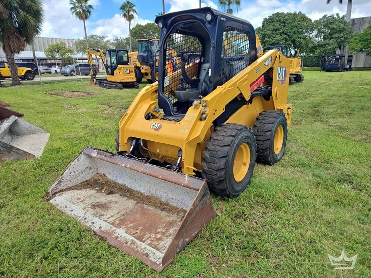 2023-caterpillar-246d3-image-1