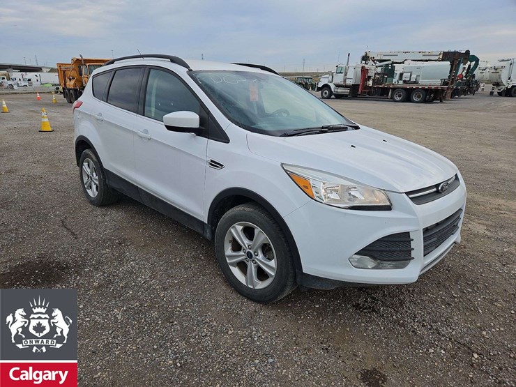 2016-ford-escape-se-image-2