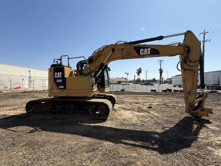 2017-caterpillar-325flcr-image-1