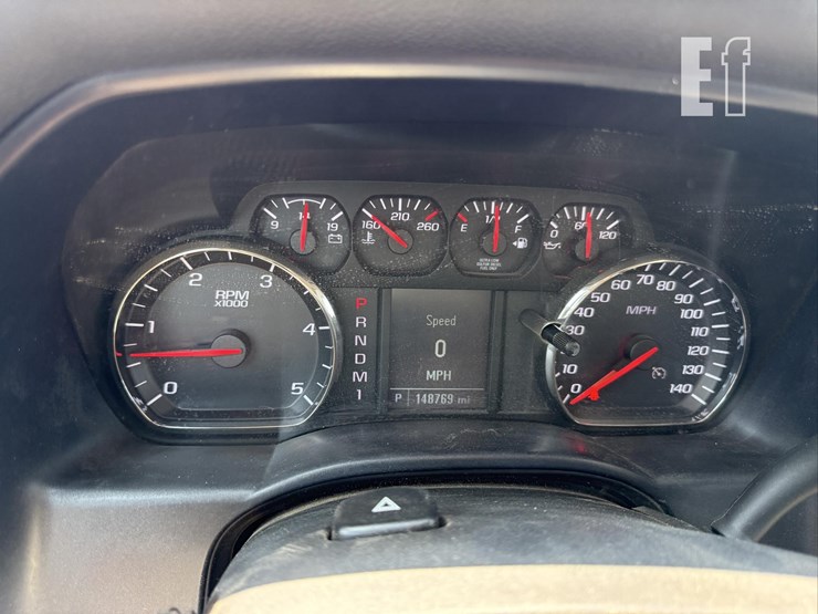 2015-chevrolet-3500hd-image-22
