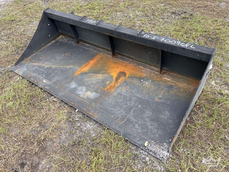 80in-bucket-skid-steer-attachment-image-1