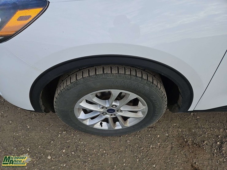 2020-ford-escape-image-9