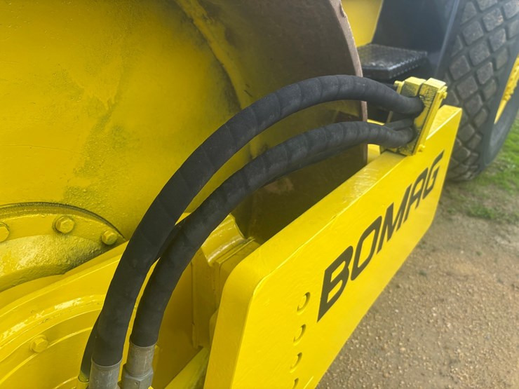 bomag-bw213d-image-60