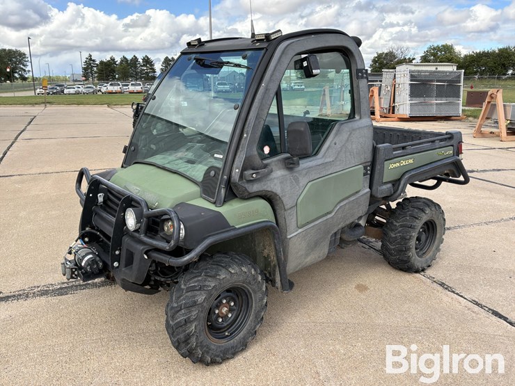 2016-john-deere-gator-image-1