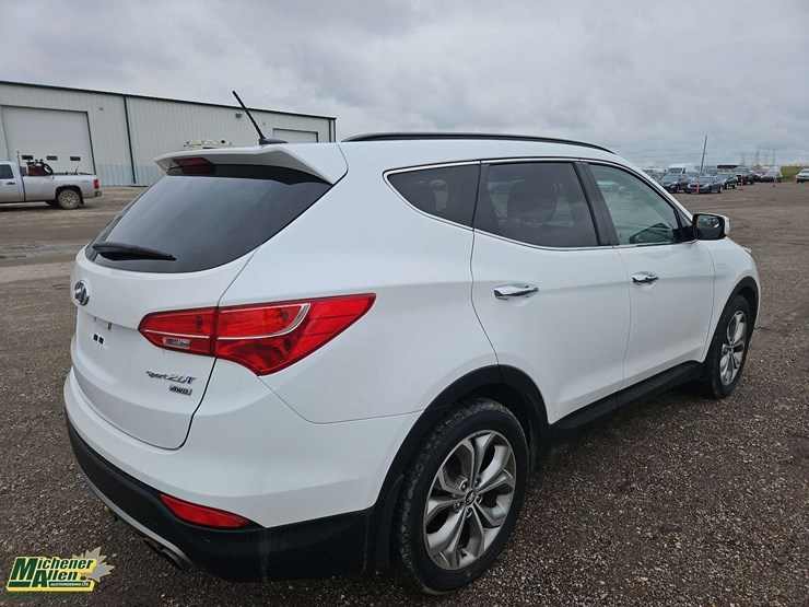 2014-hyundai-santa-fe-sport-image-3