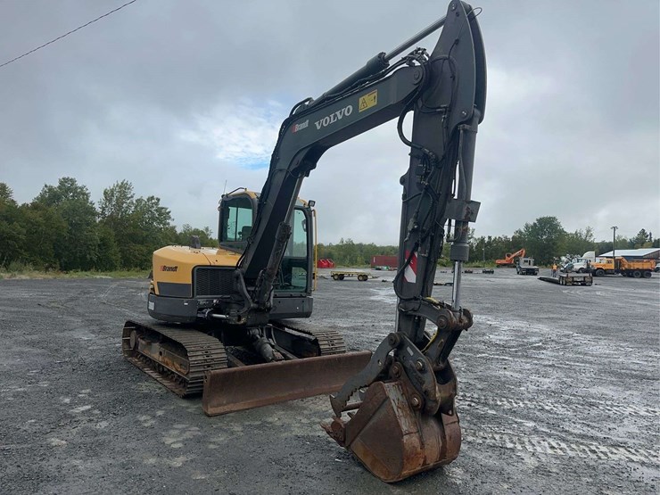 2017-volvo-ecr88d-image-3