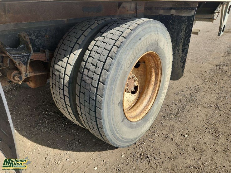 2014-international-durastar-4300-image-19