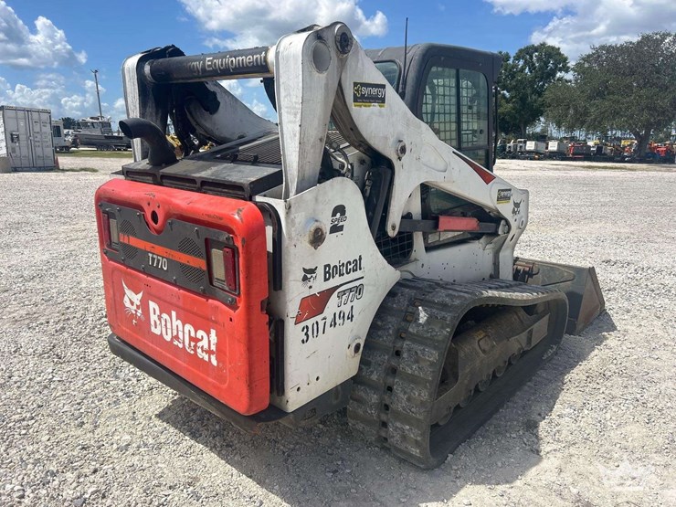 2020-bobcat-t770-image-3
