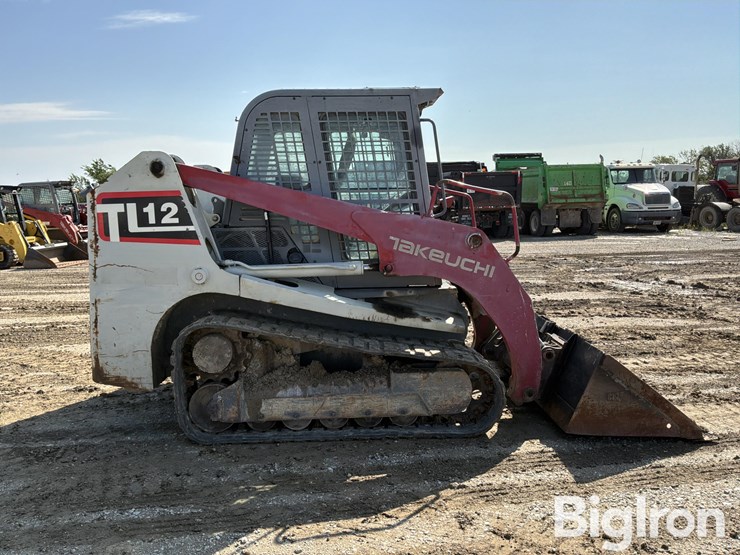 2015-takeuchi-tl12-image-4