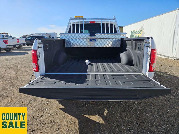 2017-ford-f150-image-14