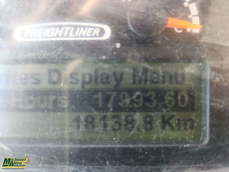 2014-freightliner-mt45-image-15