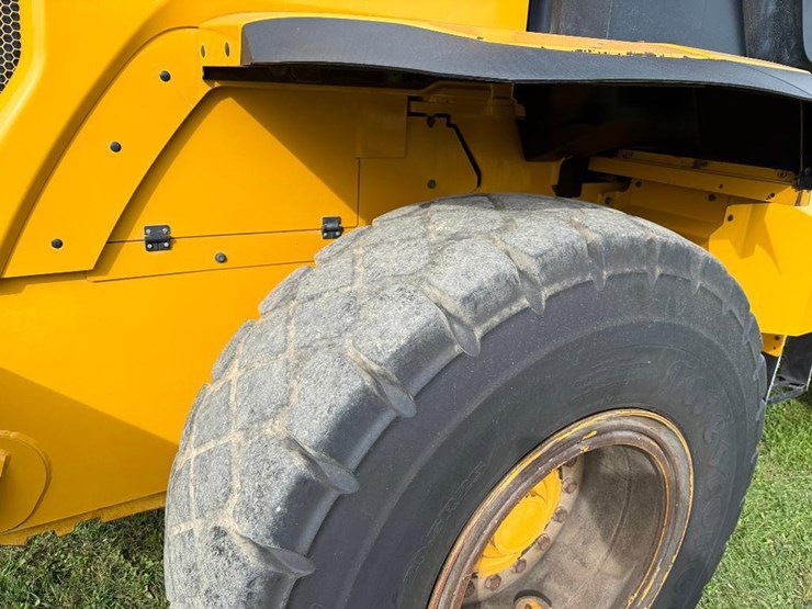 caterpillar-938m-image-10