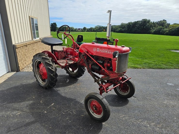 #2508-•-farmall-cub-tractor-image-7