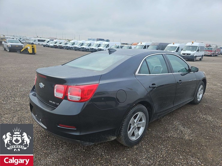 2015-chevrolet-malibu-ls-4dr-sedan-image-4