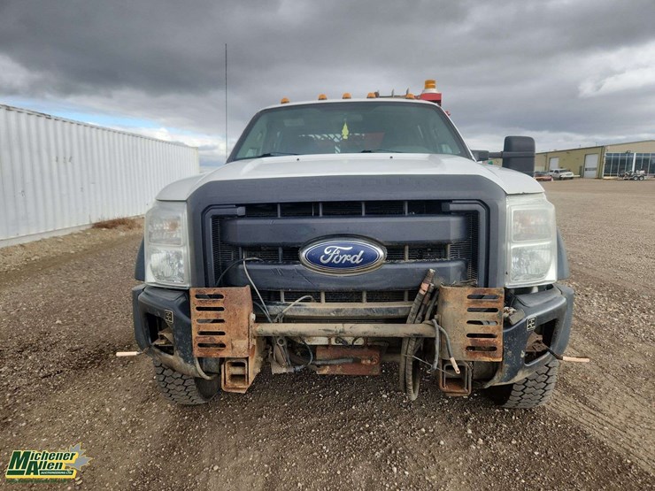 2013-ford-f550-image-8