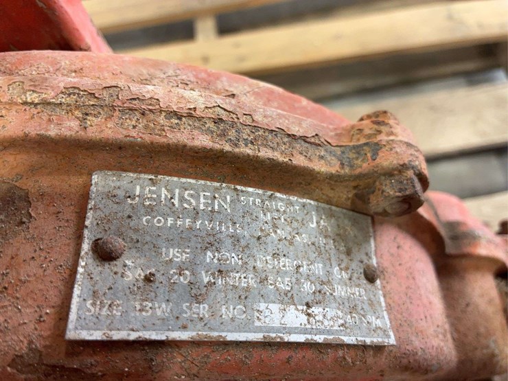 antique-pump-jack-image-8