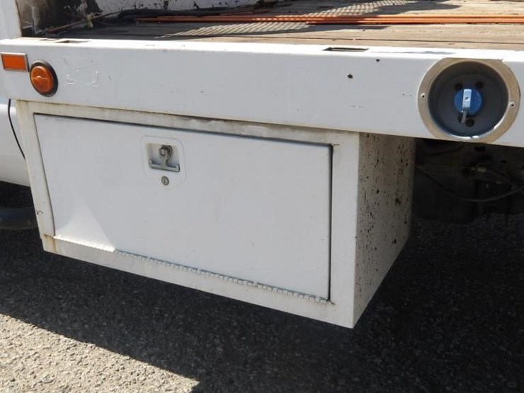 2016-ford-f550-image-13