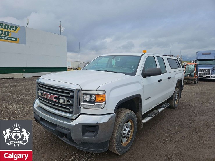 2015-gmc-sierra-2500hd-image-1