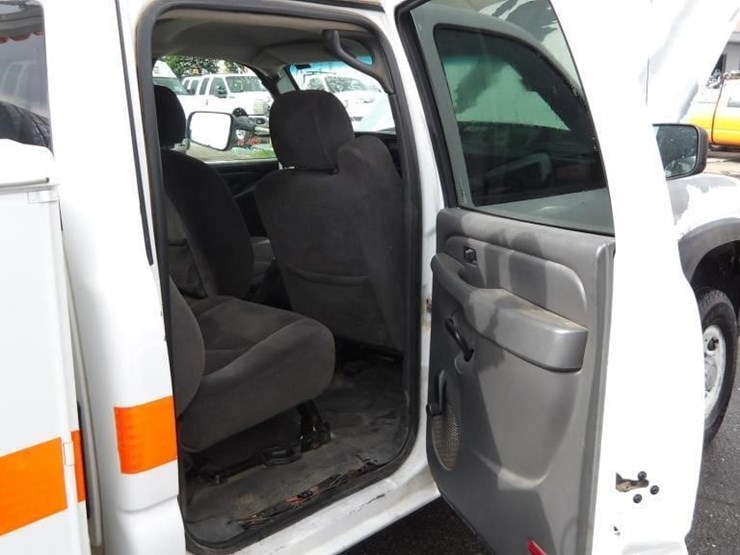 2007-chevrolet-silverado-2500hd-image-14