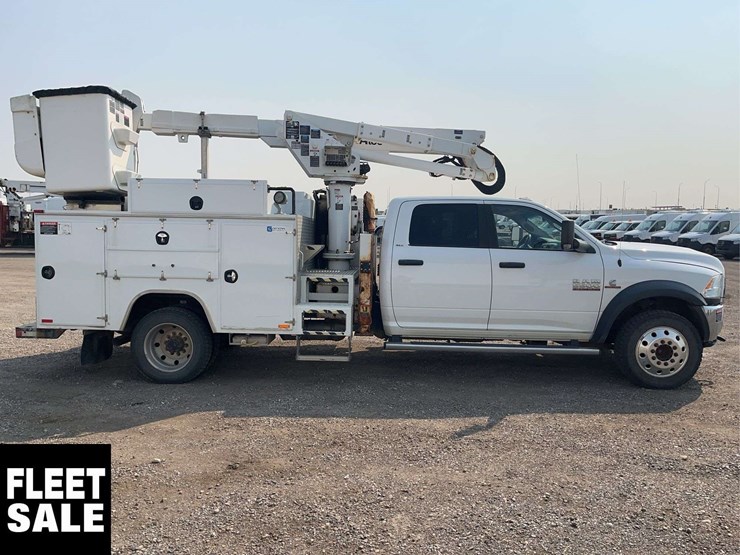 2015-ram-5500-4x4-s/a-bucket-truck-image-7